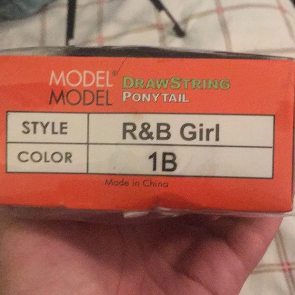 ModelModel drawstring ponytail - Picture 2 of 5